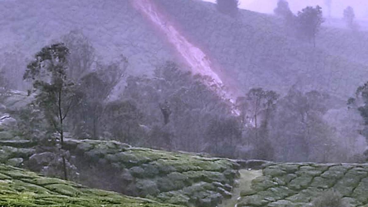 Heavy rain results in landslip, mudslide in Munnar